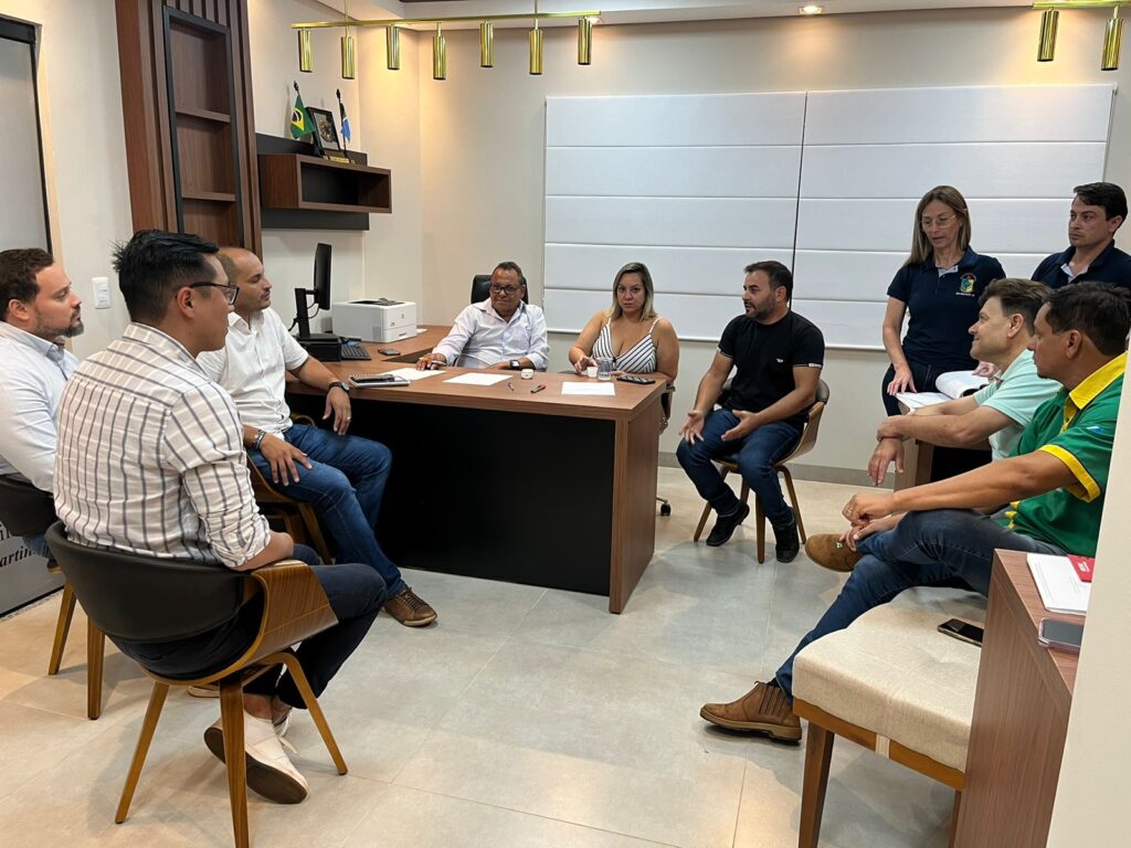 Encontro de Alinhamento Discute Setor Legislativo e Legalidade de Projetos Encontro de Alinhamento Discute Setor Legislativo e Legalidade de Projetos