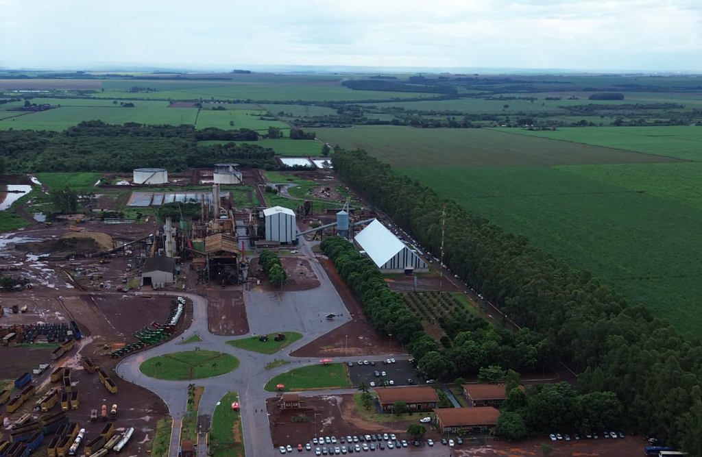 Com investimentos que somam R$ 130 milhões, usina Fátima do Sul Agro-energética inicia produção de açúcar Com investimentos que somam R$ 130 milhões, usina Fátima do Sul Agro-energética inicia produção de açúcar