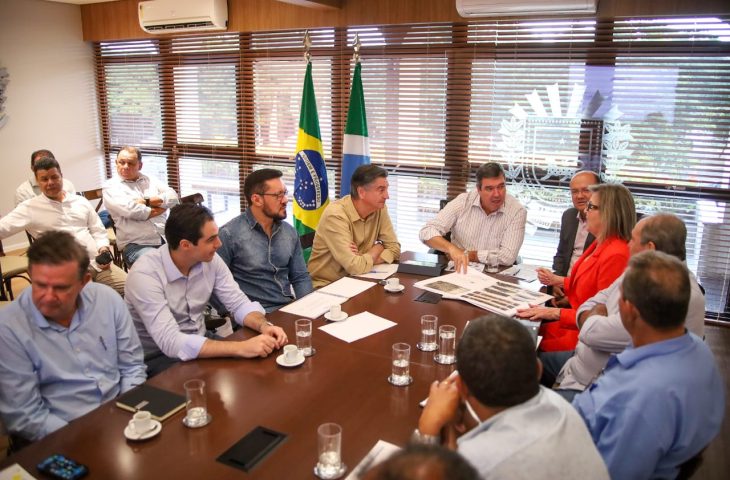 Douradina investe em obras de infraestrutura para alavancar o comércio local Douradina investe em obras de infraestrutura para alavancar o comércio local