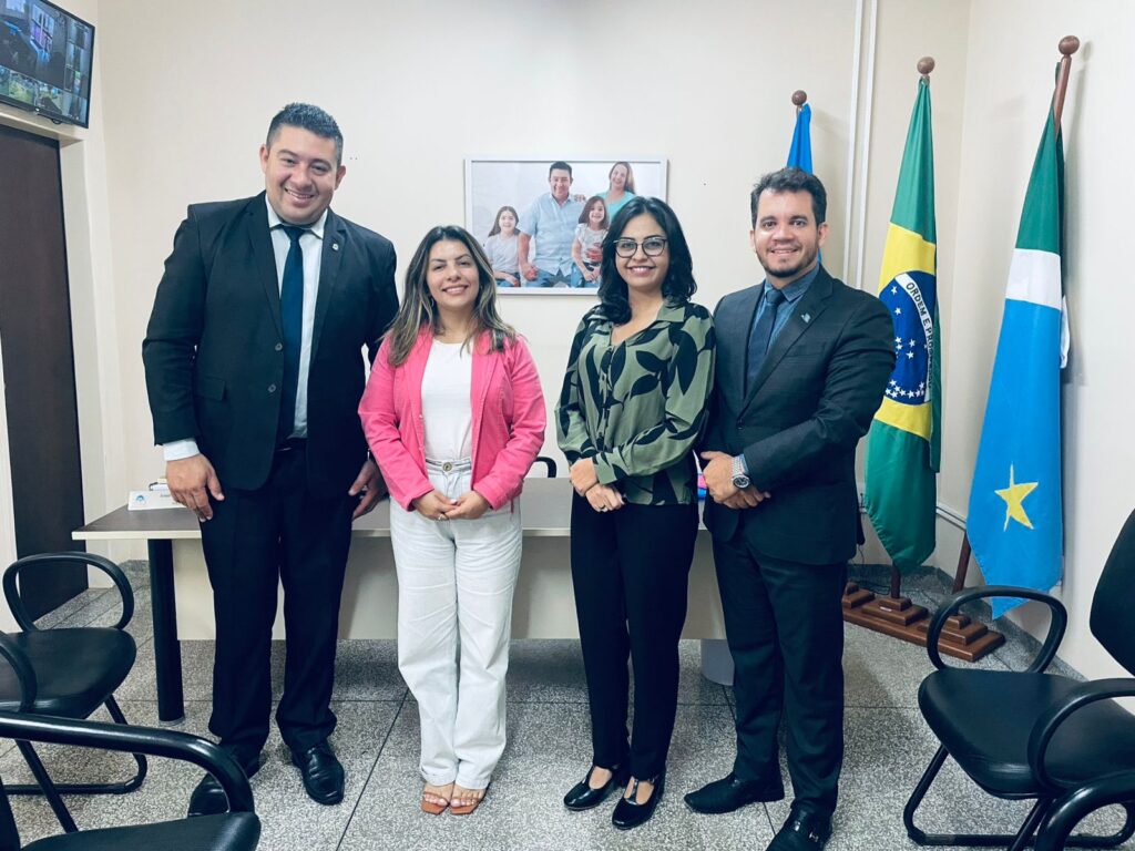 Presidente da Câmara Israel Gomes recebe representantes da Bracell e da MS Florestal para discutir impacto e oportunidades da nova fábrica em Bataguassu Presidente da Câmara Israel Gomes recebe representantes da Bracell e da MS Florestal para discutir impacto e oportunidades da nova fábrica em Bataguassu