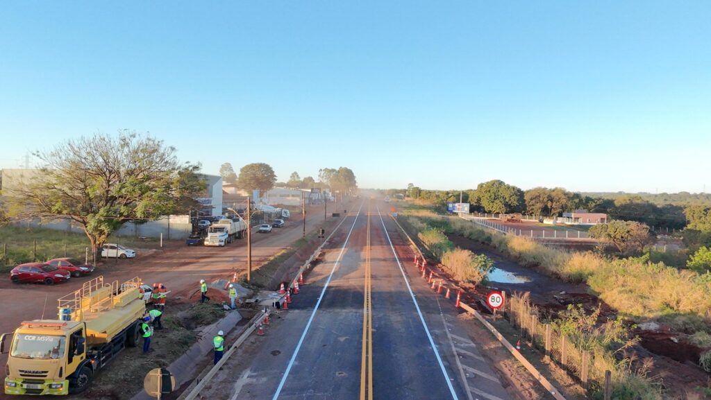 Pista na BR-163/MS em Campo Grande é liberada antes do prazo previsto após obra emergencial Pista na BR-163/MS em Campo Grande é liberada antes do prazo previsto após obra emergencial