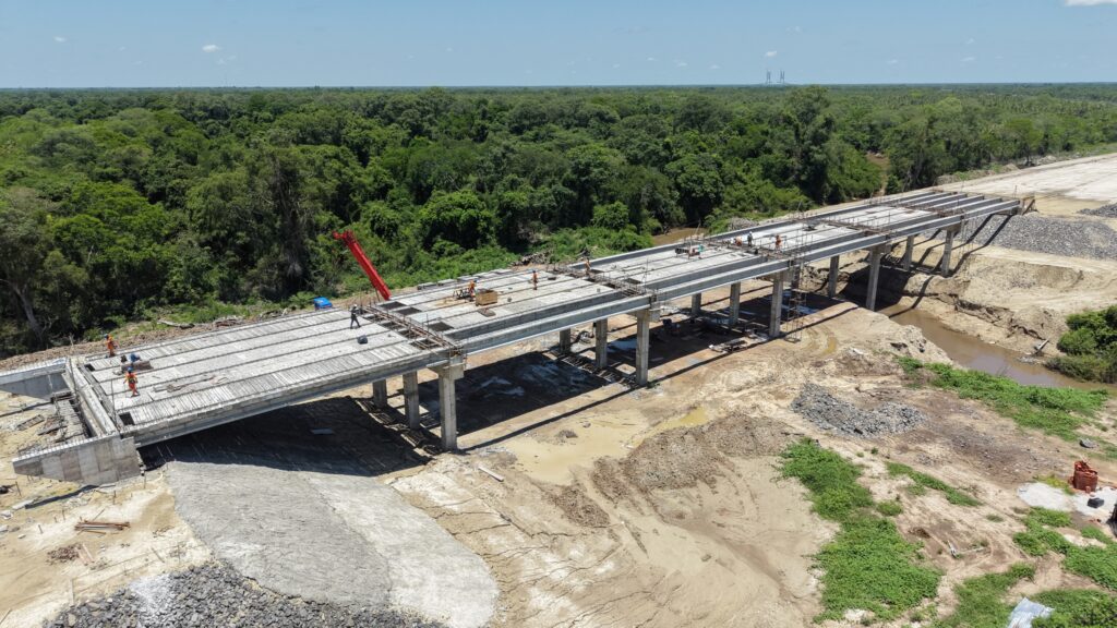 Empreiteiras paralisam obra da Rota Bioceânica e exigem reajuste