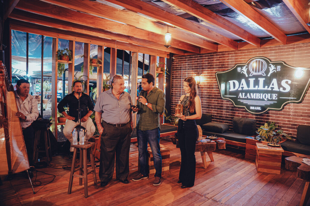 GRUPO DALLAS LANÇA ALAMBIQUE PREMIUM E REFORÇA PROTAGONISMO ECONÔMICO EM NOVA ALVORADA DO SUL DURANTE A EXPOCANAS 2026 GRUPO DALLAS LANÇA ALAMBIQUE PREMIUM E REFORÇA PROTAGONISMO ECONÔMICO EM NOVA ALVORADA DO SUL DURANTE A EXPOCANAS 2026