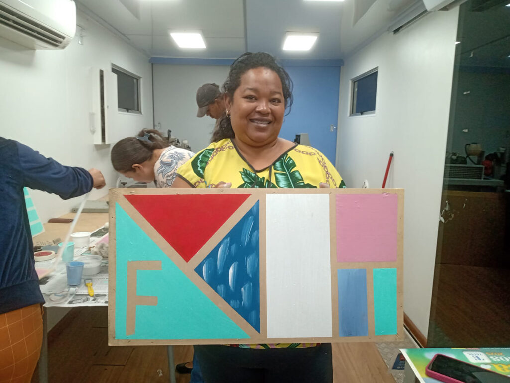 Qualificação do Senai abre caminho para mulheres retomarem carreira na indústria Qualificação do Senai abre caminho para mulheres retomarem carreira na indústria