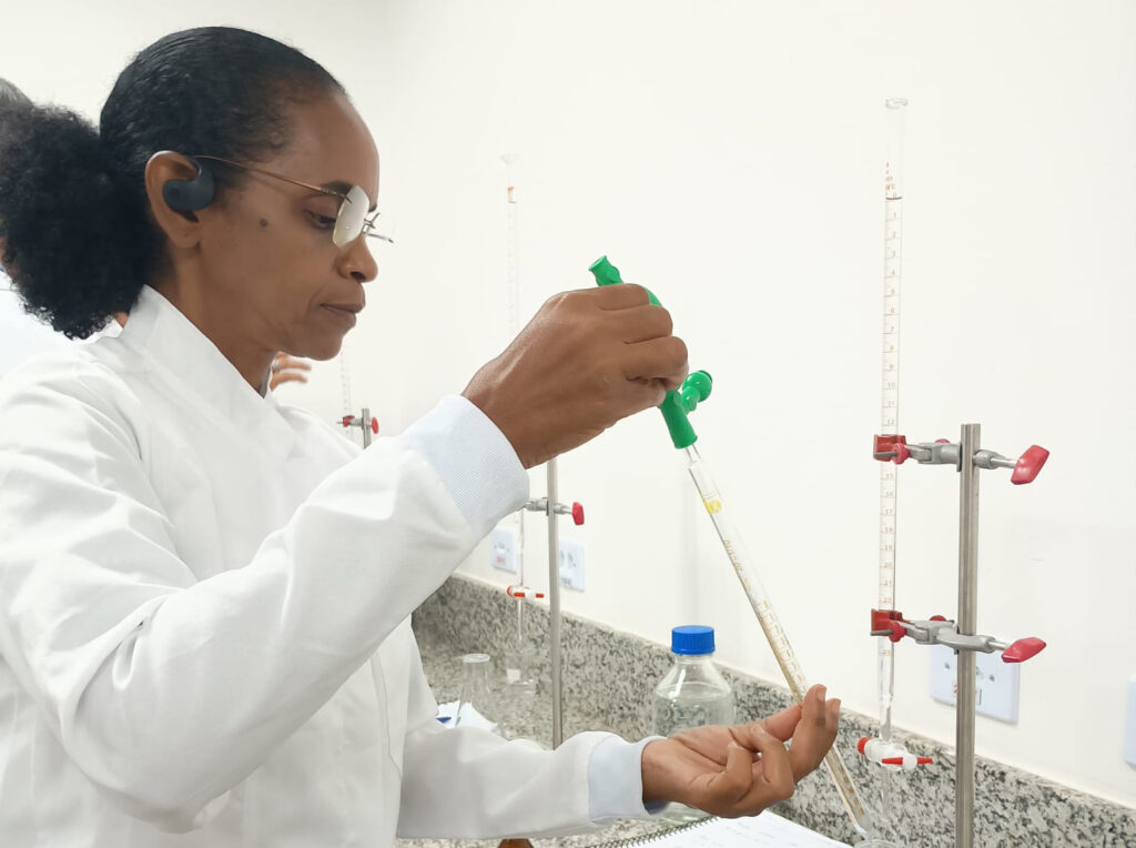 Qualificação do Senai abre caminho para mulheres retomarem carreira na indústria Qualificação do Senai abre caminho para mulheres retomarem carreira na indústria