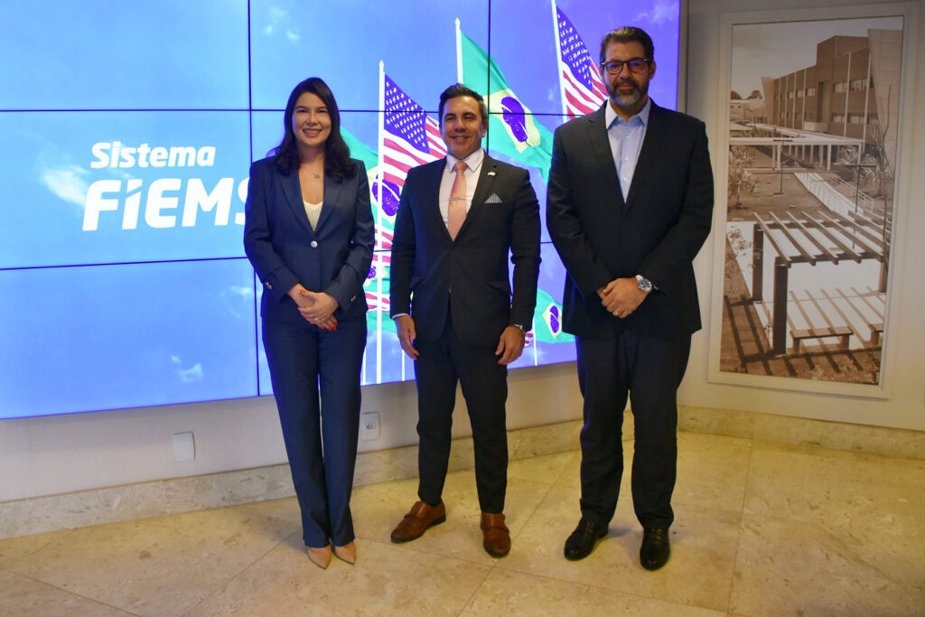 Fiems reúne empresários em encontro com cônsul-geral dos Estados Unidos Fiems reúne empresários em encontro com cônsul-geral dos Estados Unidos