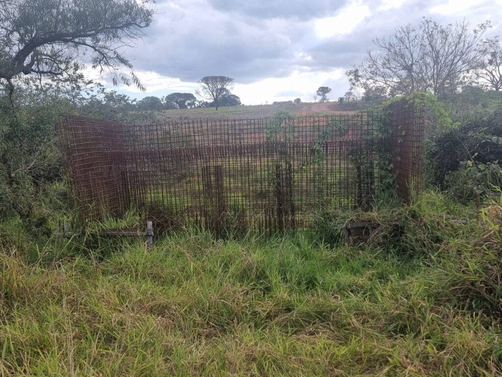 Ponte da CG-284 segue abandonada e produtores rurais cobram providências do poder público Ponte da CG-284 segue abandonada e produtores rurais cobram providências do poder público
