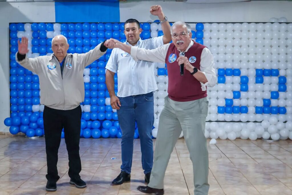 “Queremos você disputando o Executivo Municipal em 2028”, diz Dr. Luiz Ovando a Israel Gomes “Queremos você disputando o Executivo Municipal em 2028”, diz Dr. Luiz Ovando a Israel Gomes