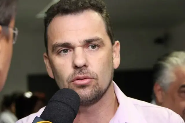 Câmara Municipal coloca em pauta para julgamento, contas do ex-prefeito Juvenal Neto