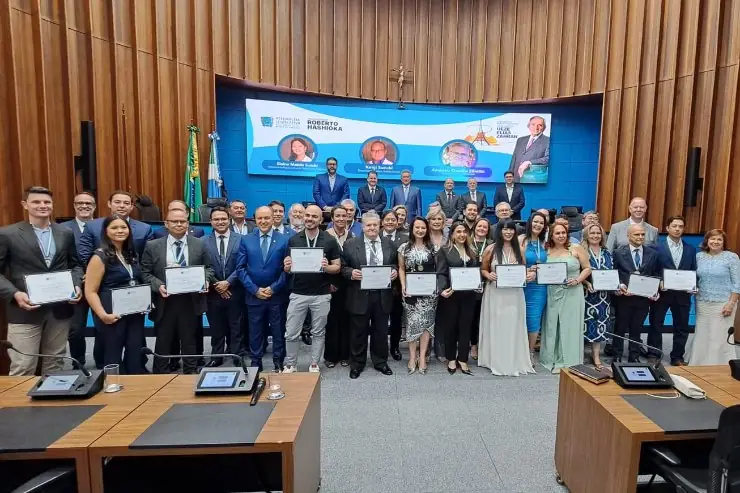 Empresário Valdir Zorzo recebe Comenda do Mérito Legislativo Ueze Elias Zahran. Empresário Valdir Zorzo recebe Comenda do Mérito Legislativo Ueze Elias Zahran.
