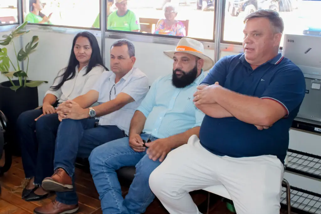 Gabinete itinerante da Câmara na Expocanas fomenta a concretização de novas parcerias rumo ao desenvolvimento Gabinete itinerante da Câmara na Expocanas fomenta a concretização de novas parcerias rumo ao desenvolvimento
