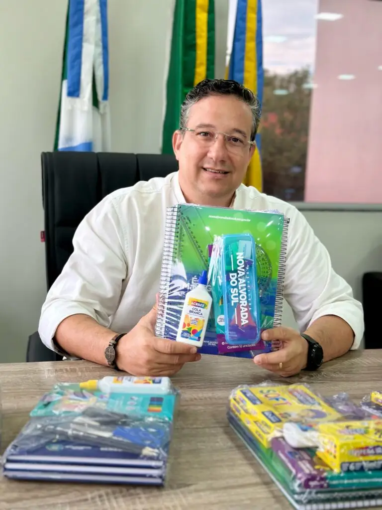 Paleari reforça compromisso com a educação e inicia entrega de mais de 4 mil kits escolares em Nova Alvorada do Sul