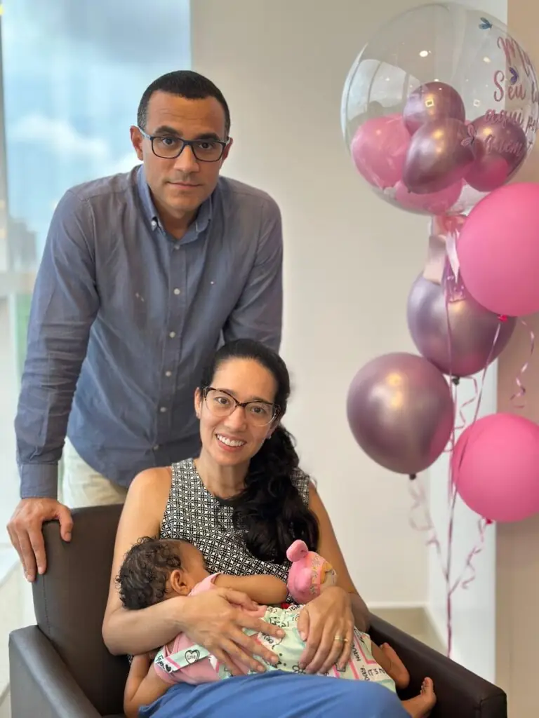 Após se afogar, bebê de 11 meses deixa UTI do Hospital Unimed CG nos braços da mãe